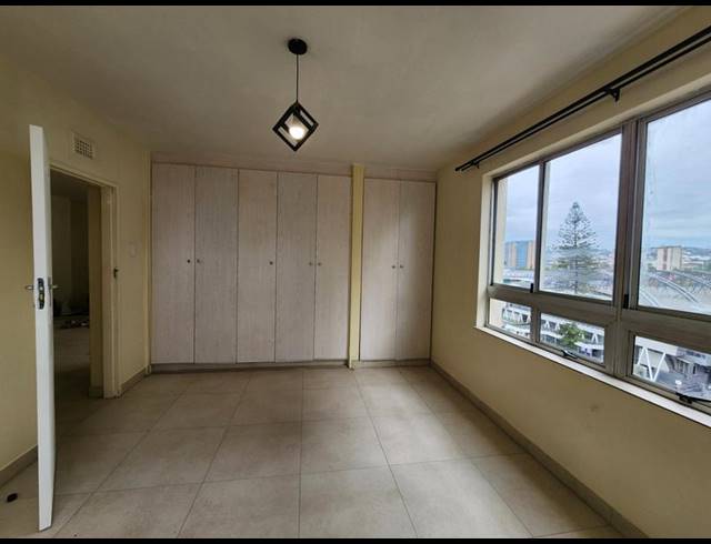 2 BEDROOM PROPERTY TO RENT IN NORTH BEACH